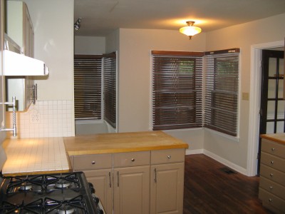 8 Kern Ramble kitchen from other side