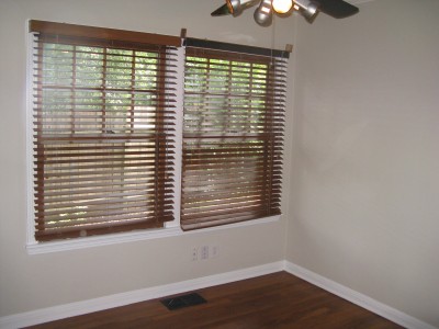 8 Kern Ramble middle bedroom